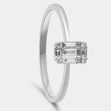 Sortija fantasía oro blanco 18K