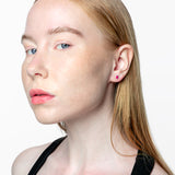 Pendientes con piedra talla oval y diamantes con garra antigua