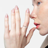 Solitario oro 18K talla oval cuatro garras