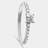 Solitario oro 18K talla princesa y brazo con brillantes