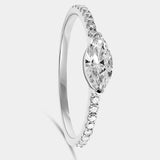 Solitario oro 18K talla marquís y brazo con brillantes