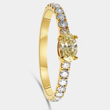 Sortija con diamante fancy talla oval
