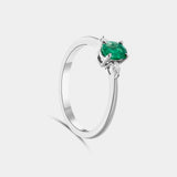 Sortija piedra de color y diamantes talla pera