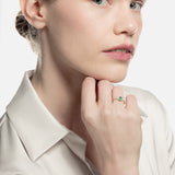 Sortija con esmeralda central 6x4