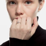 Sortija diamante negro central