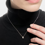 Colgante combinación diamantes talla baguette y diamantes negros